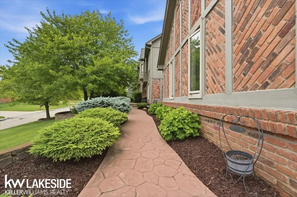7277 Wellington Place Washington Township MI 48094