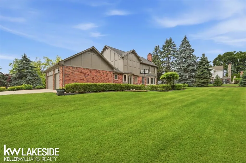 7277 Wellington Place Washington Township MI 48094