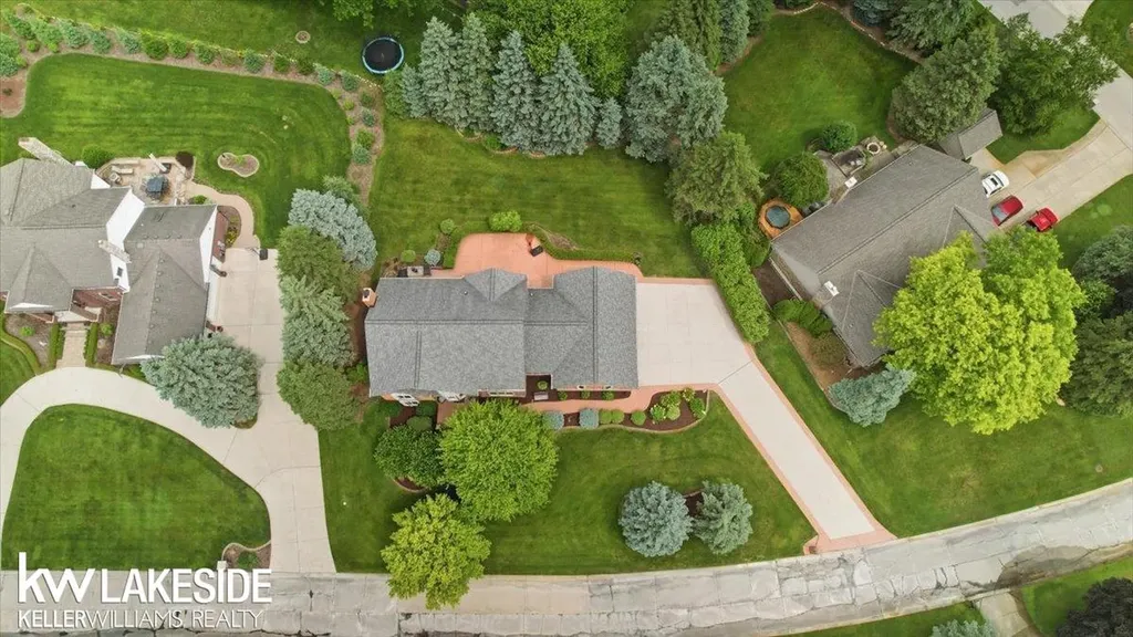7277 Wellington Place Washington Township MI 48094