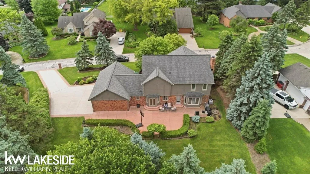 7277 Wellington Place Washington Township MI 48094