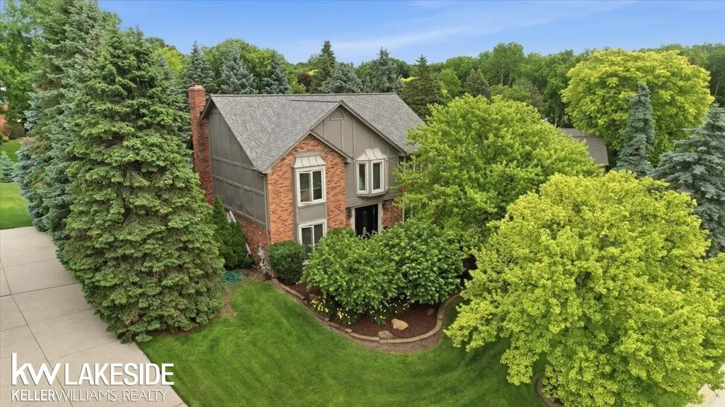 7277 Wellington Place Washington Township MI 48094