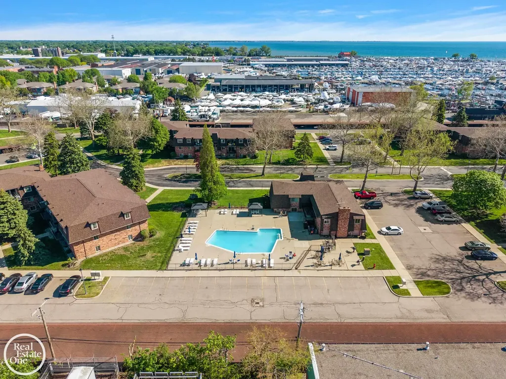 255 Riviera Drive St. Clair Shores City MI 48080