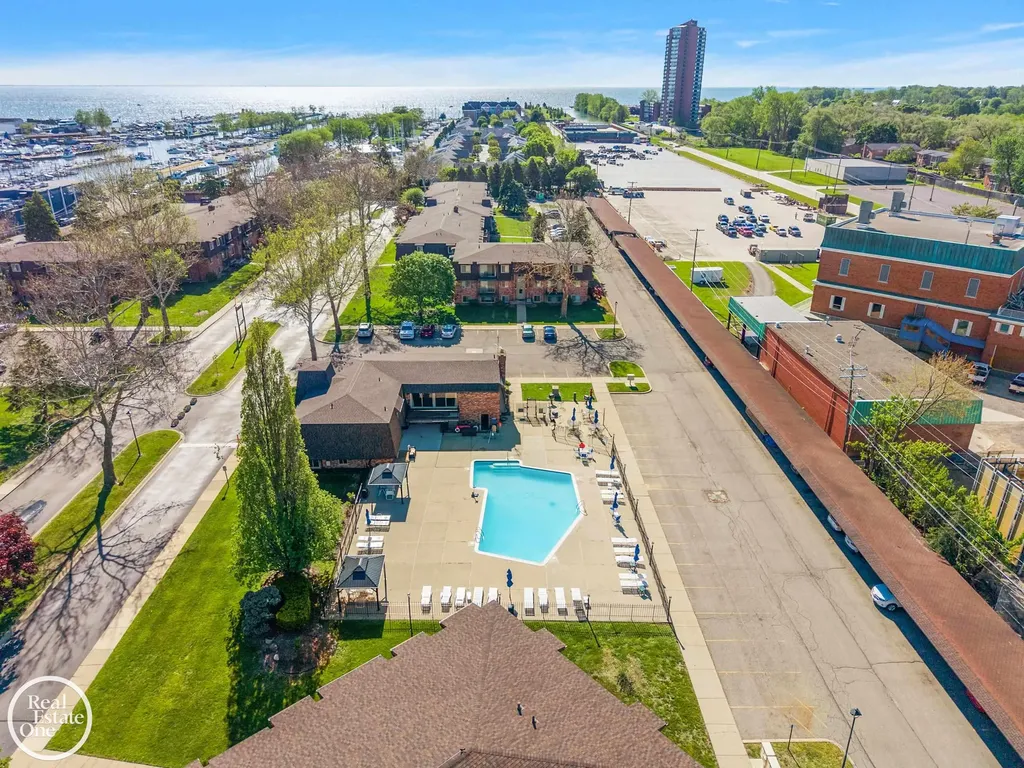255 Riviera Drive St. Clair Shores City MI 48080