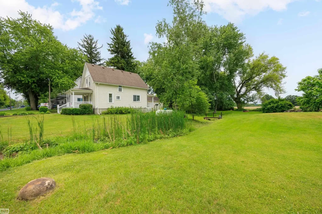 8609 Rattle Run Road Columbus Township MI 48063