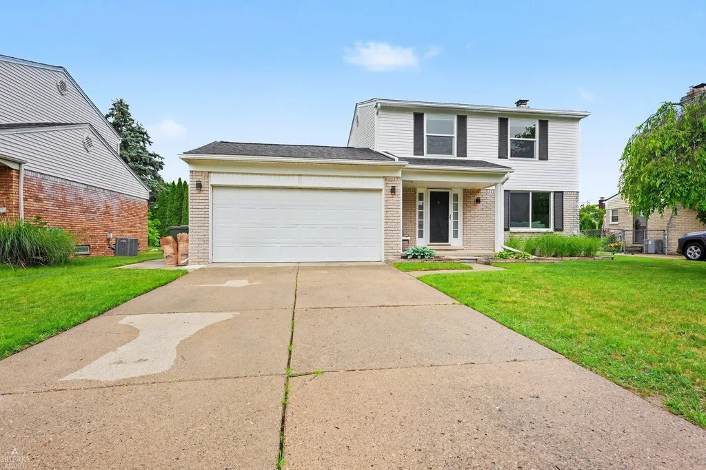 12762 Windsor Court Sterling Heights City MI 48313
