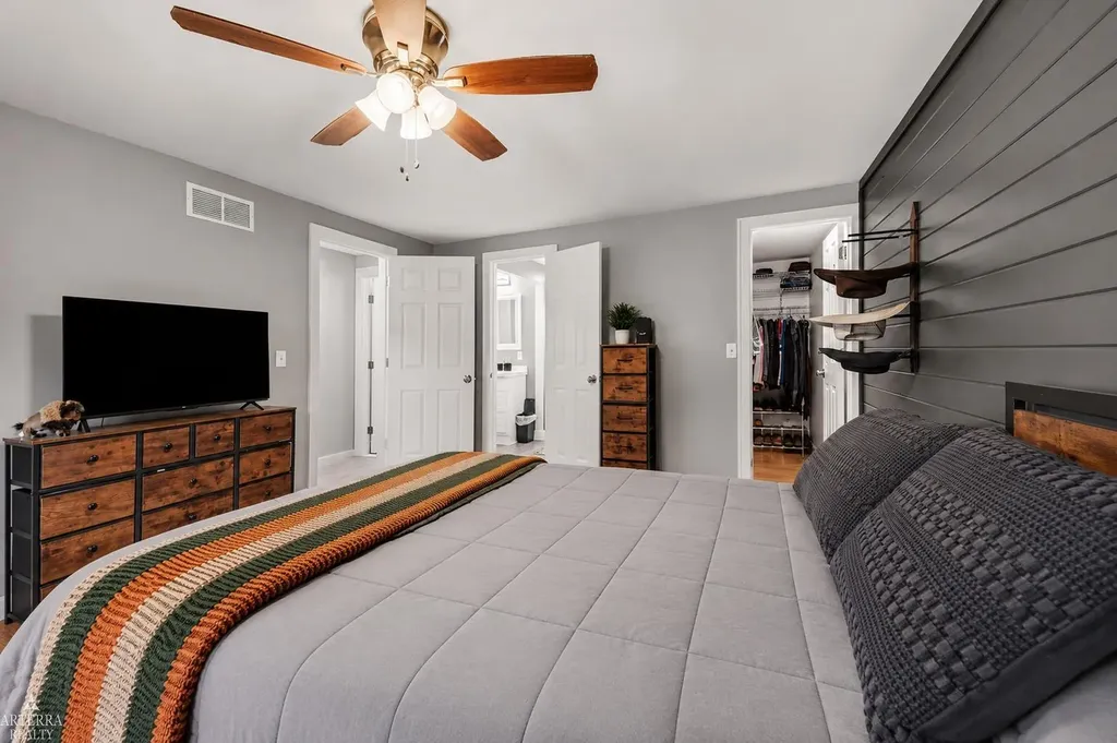 12762 Windsor Court Sterling Heights City MI 48313