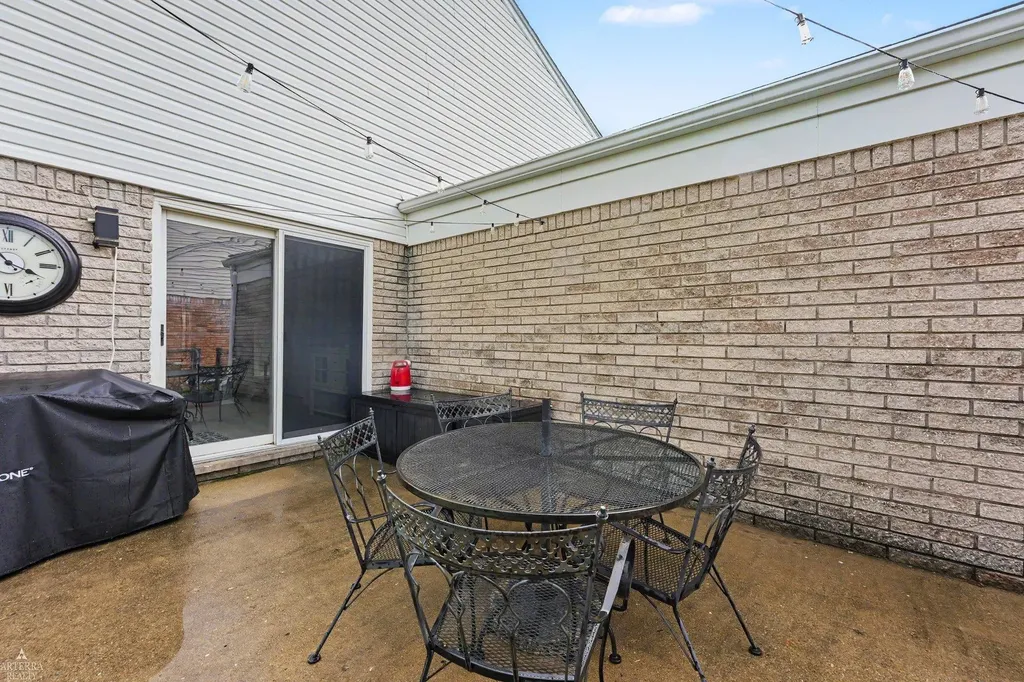 12762 Windsor Court Sterling Heights City MI 48313