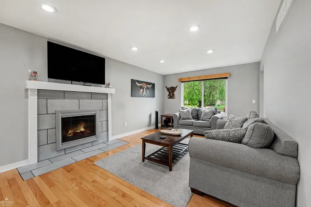 12762 Windsor Court Sterling Heights City MI 48313