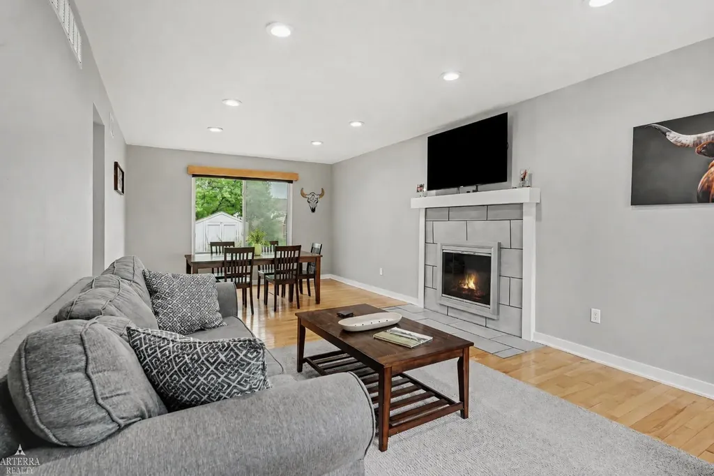 12762 Windsor Court Sterling Heights City MI 48313