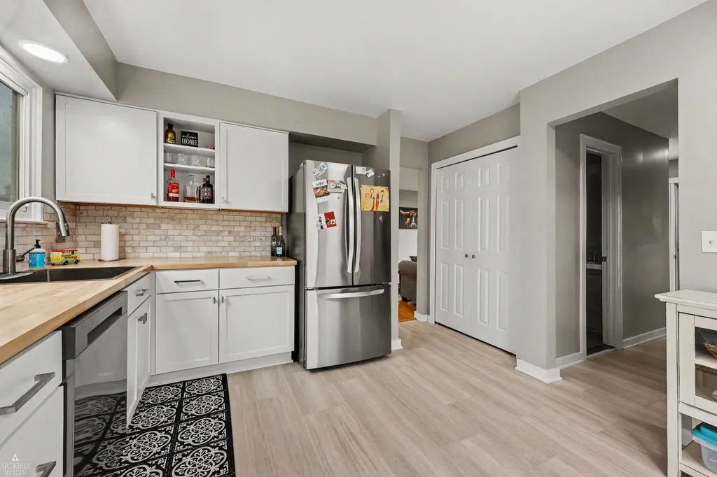 12762 Windsor Court Sterling Heights City MI 48313
