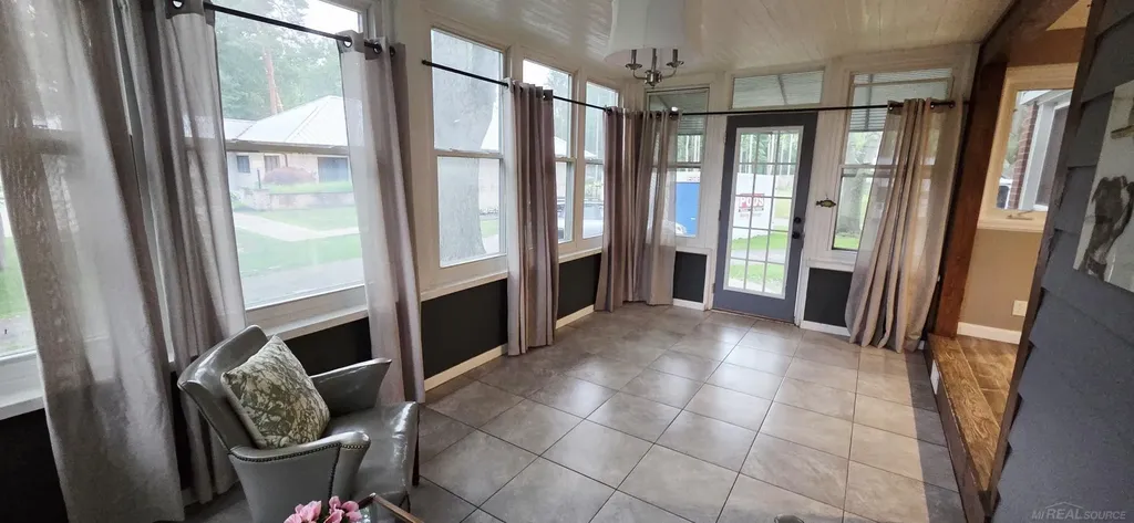 4579 Lakeshore Road Fort Gratiot Charter Township MI 48059
