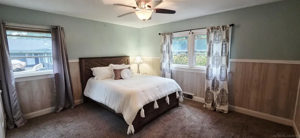4579 Lakeshore Road Fort Gratiot Charter Township MI 48059