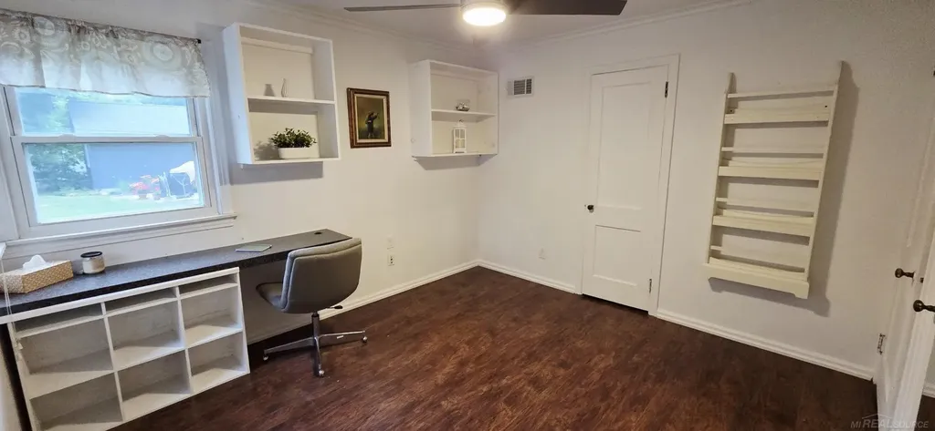 4579 Lakeshore Road Fort Gratiot Charter Township MI 48059