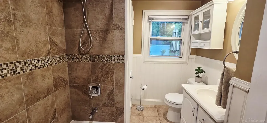 4579 Lakeshore Road Fort Gratiot Charter Township MI 48059