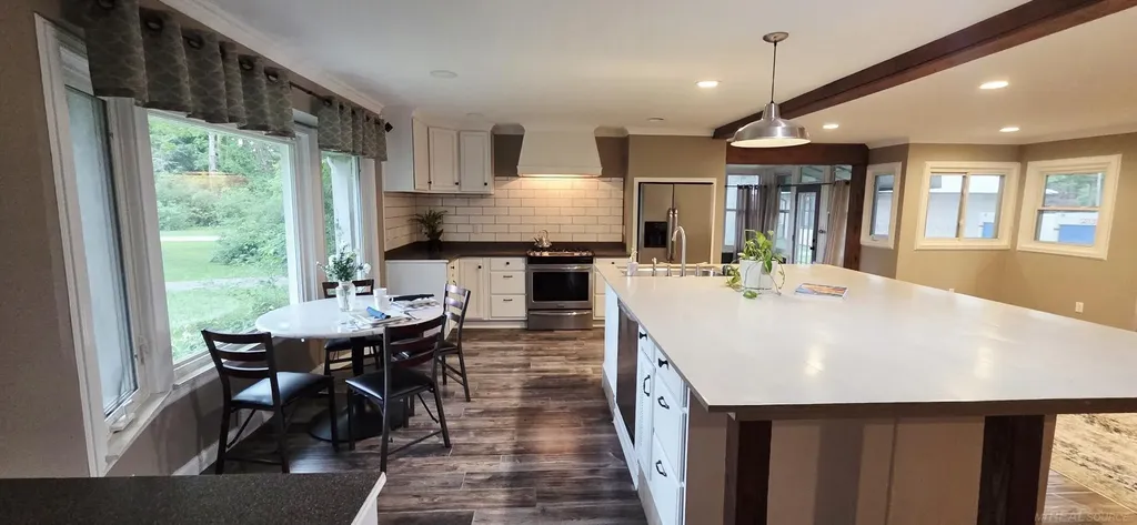 4579 Lakeshore Road Fort Gratiot Charter Township MI 48059