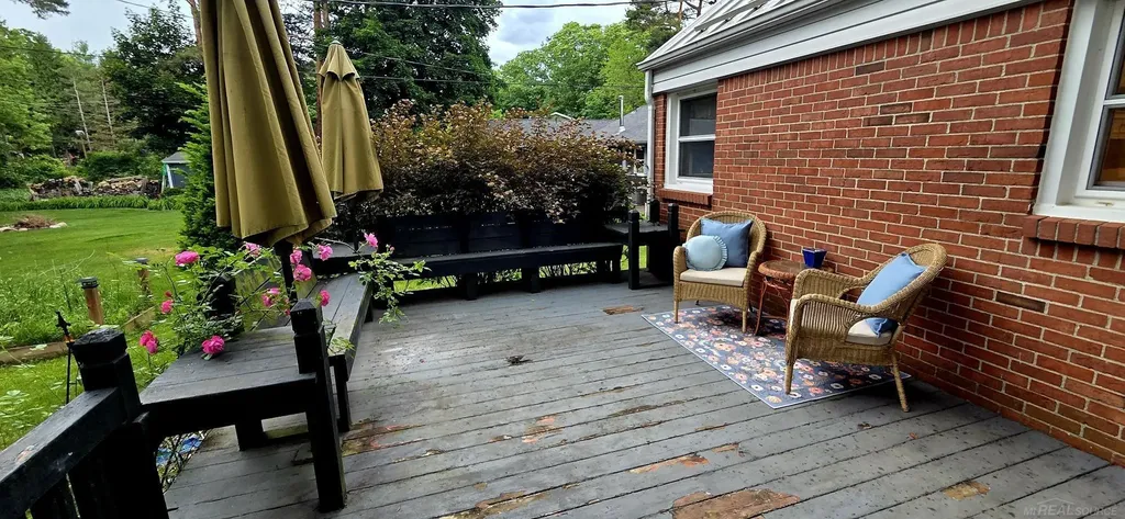 4579 Lakeshore Road Fort Gratiot Charter Township MI 48059