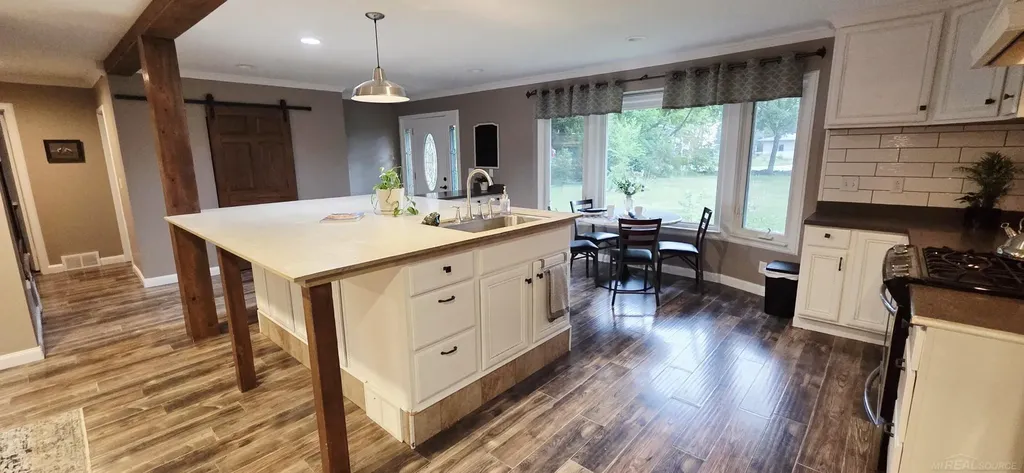 4579 Lakeshore Road Fort Gratiot Charter Township MI 48059