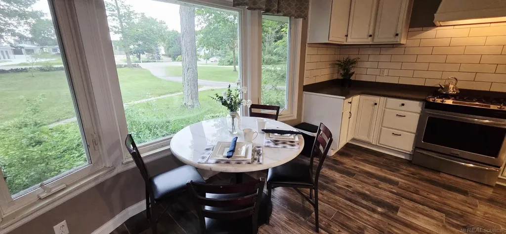 4579 Lakeshore Road Fort Gratiot Charter Township MI 48059
