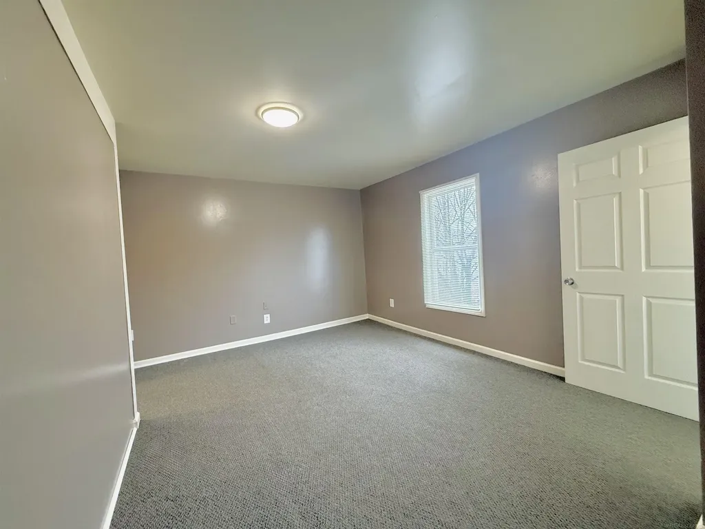 261 N Saginaw Street Pontiac City MI 48342