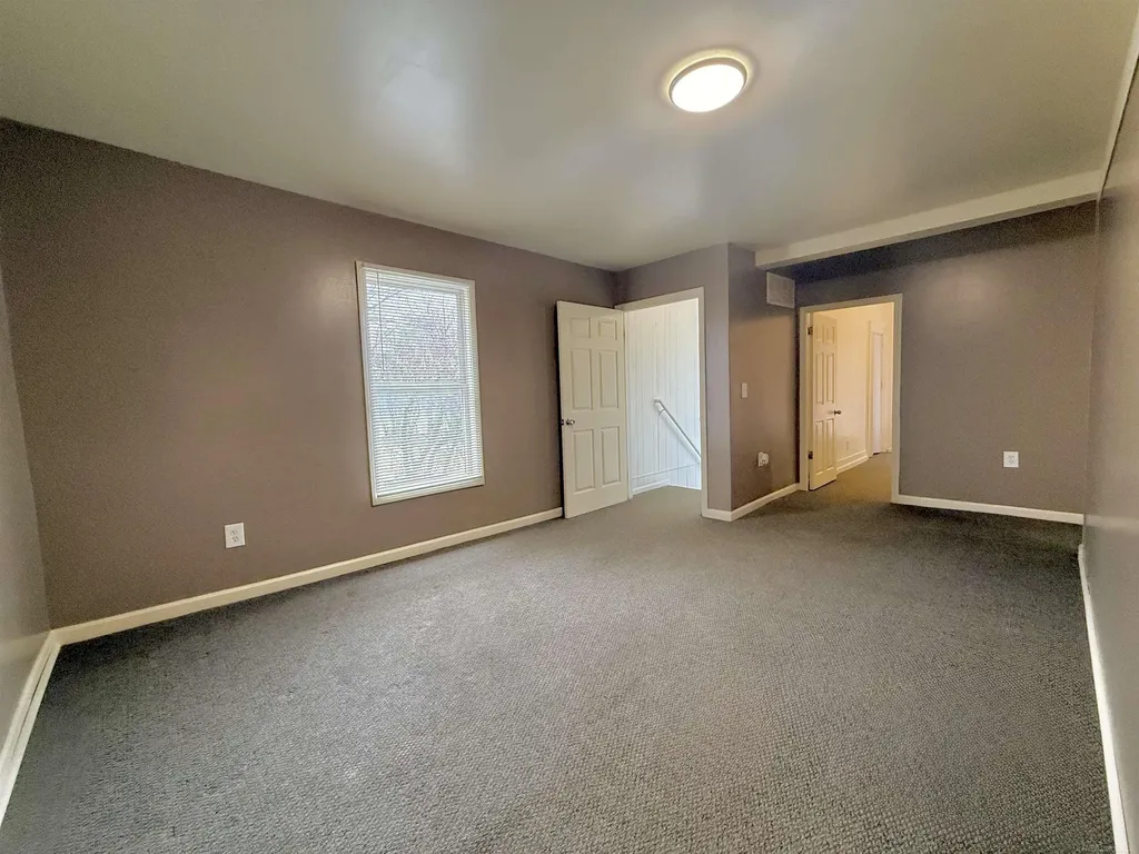261 N Saginaw Street Pontiac City MI 48342