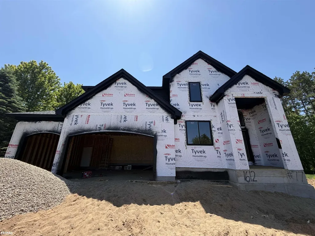 1612 Royal Birkdale Drive Oxford Charter Township MI 48371