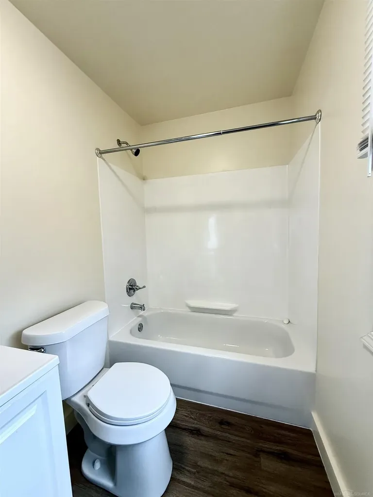 261 N Saginaw Street Pontiac City MI 48342