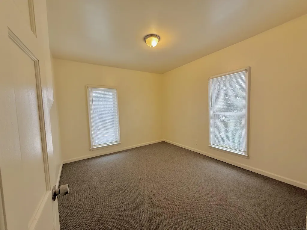 261 N Saginaw Street Pontiac City MI 48342