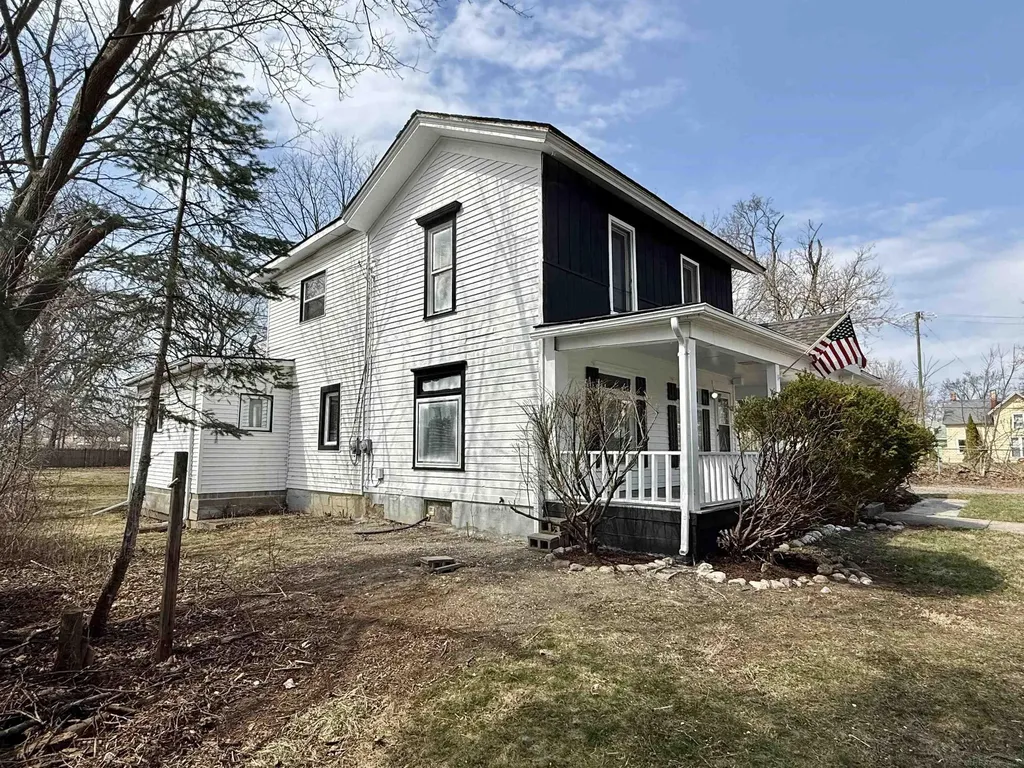 261 N Saginaw Street Pontiac City MI 48342