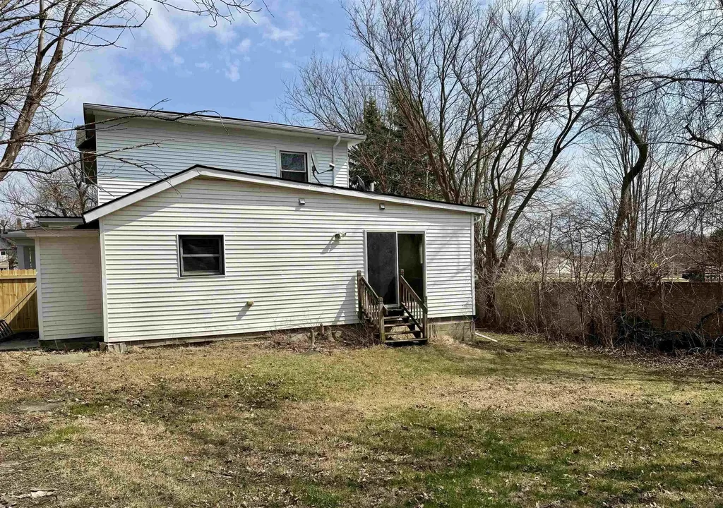 261 N Saginaw Street Pontiac City MI 48342