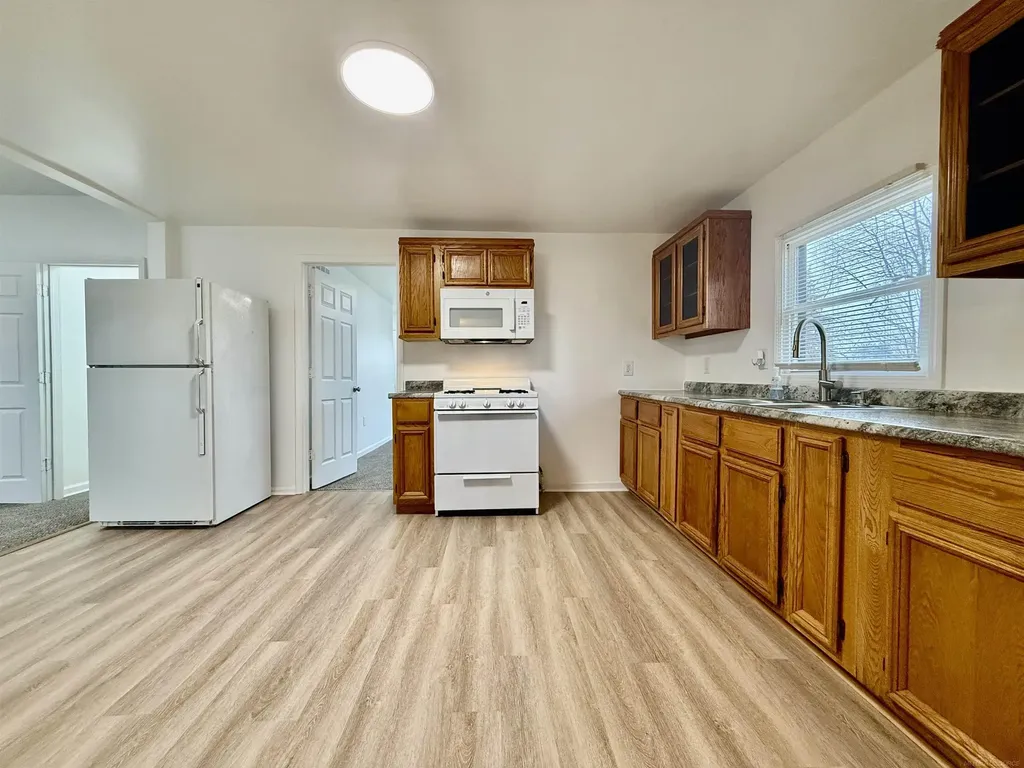 261 N Saginaw Street Pontiac City MI 48342