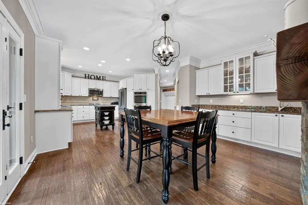 4896 Brookside Lane Washington Township MI 48094