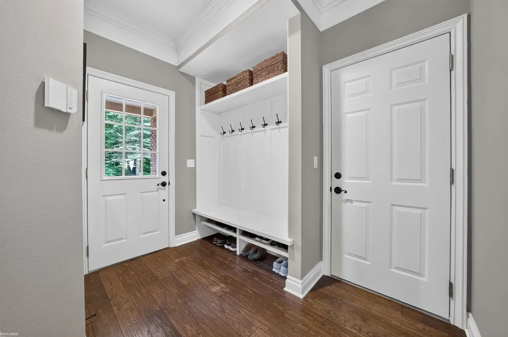 4896 Brookside Lane Washington Township MI 48094