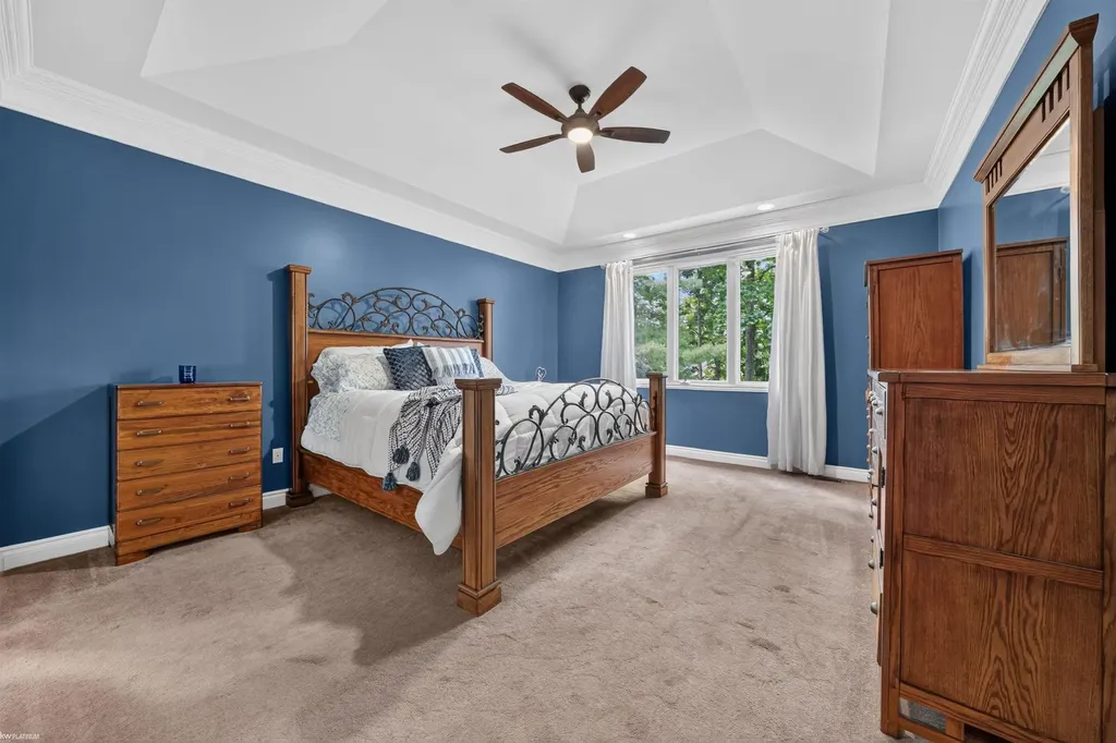 4896 Brookside Lane Washington Township MI 48094
