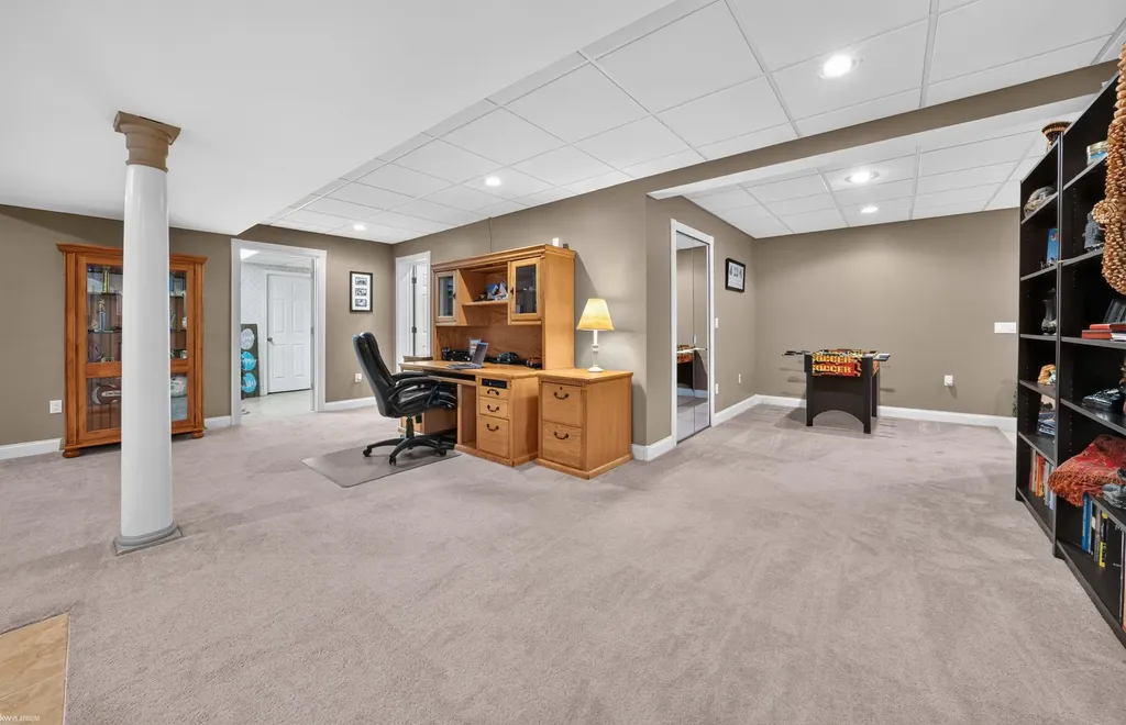 4896 Brookside Lane Washington Township MI 48094