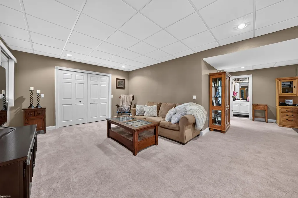 4896 Brookside Lane Washington Township MI 48094