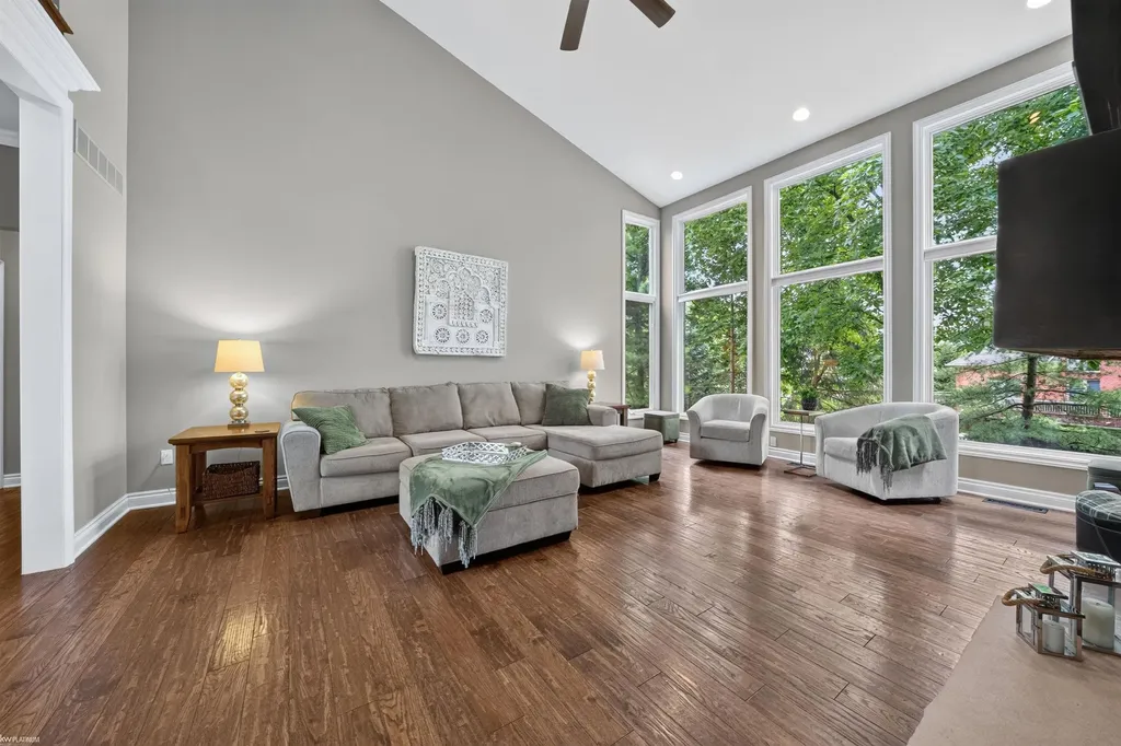 4896 Brookside Lane Washington Township MI 48094