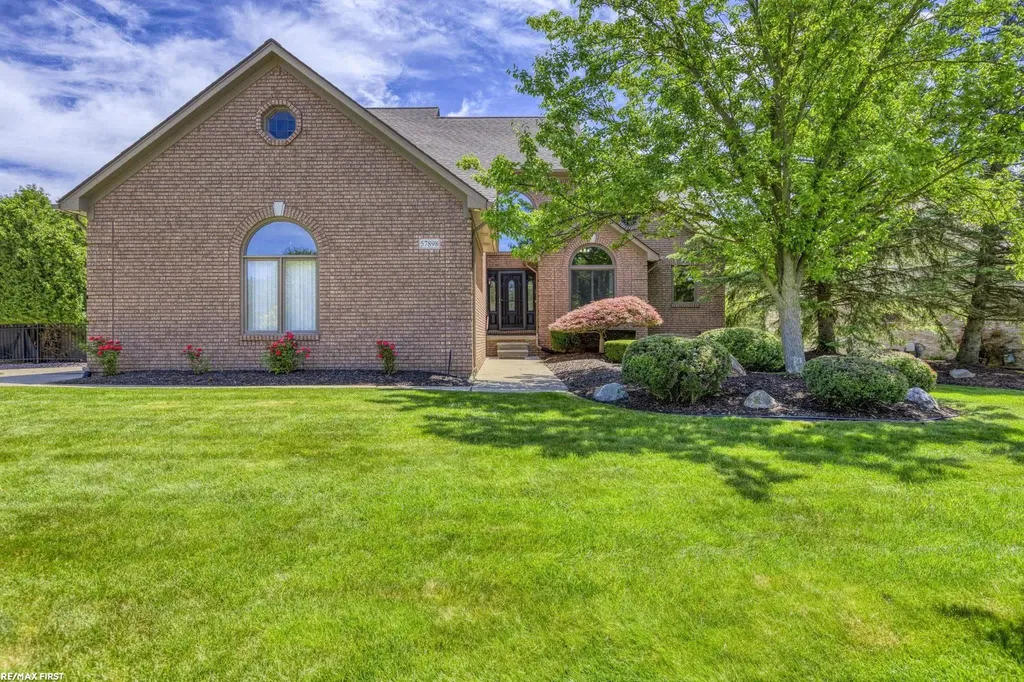 57898 Abraham Drive Washington Township MI 48094
