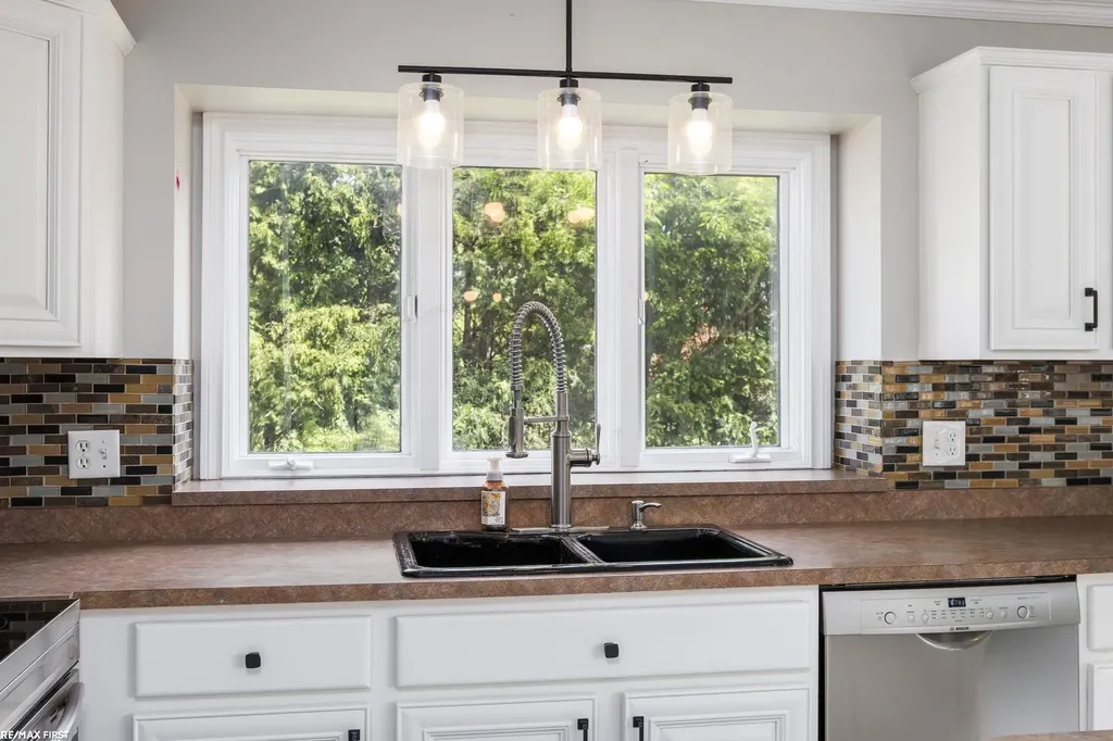 57898 Abraham Drive Washington Township MI 48094