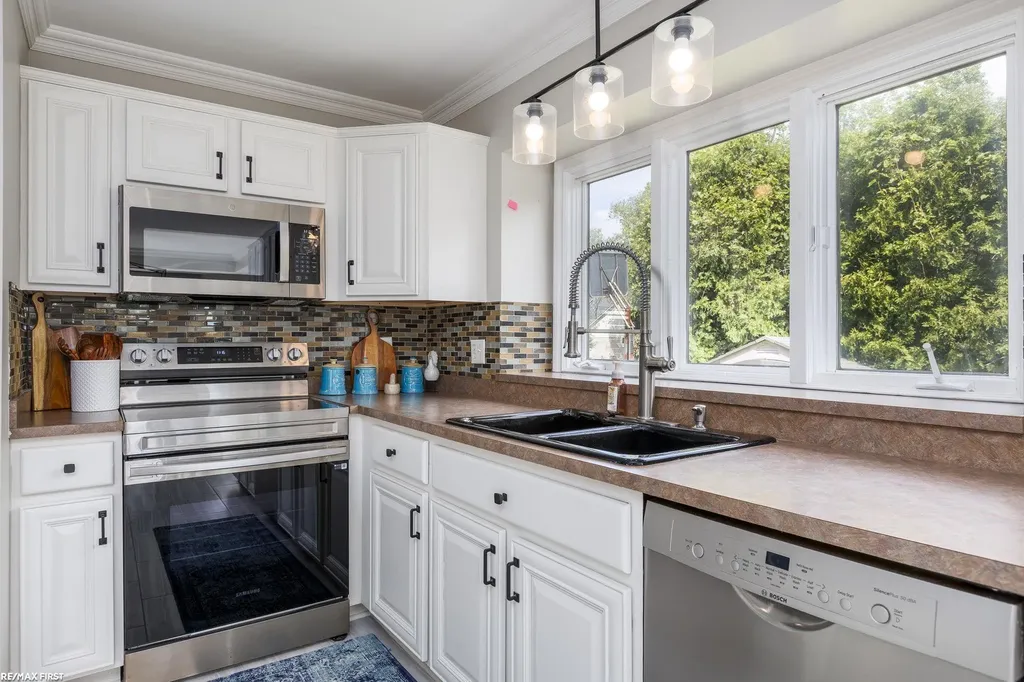 57898 Abraham Drive Washington Township MI 48094