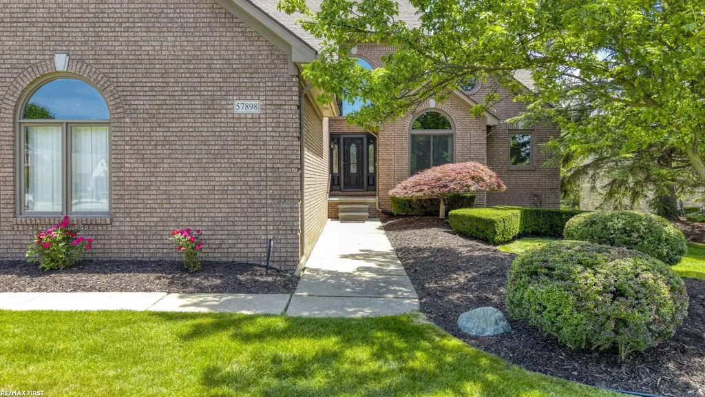 57898 Abraham Drive Washington Township MI 48094