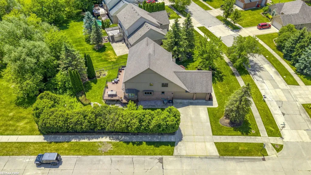 57898 Abraham Drive Washington Township MI 48094