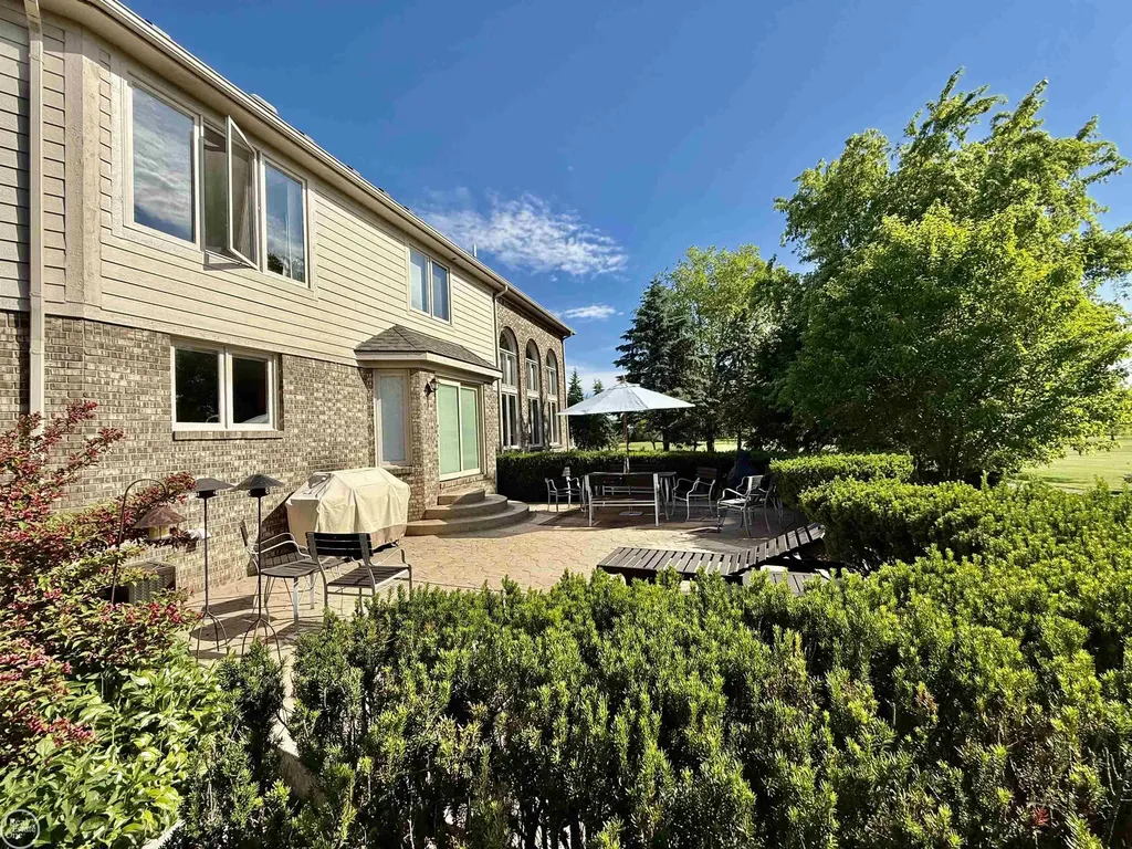 54828 Danielle Street New Baltimore City MI 48047