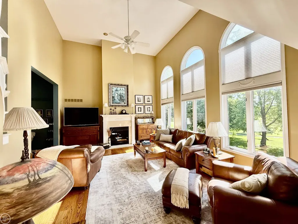 54828 Danielle Street New Baltimore City MI 48047