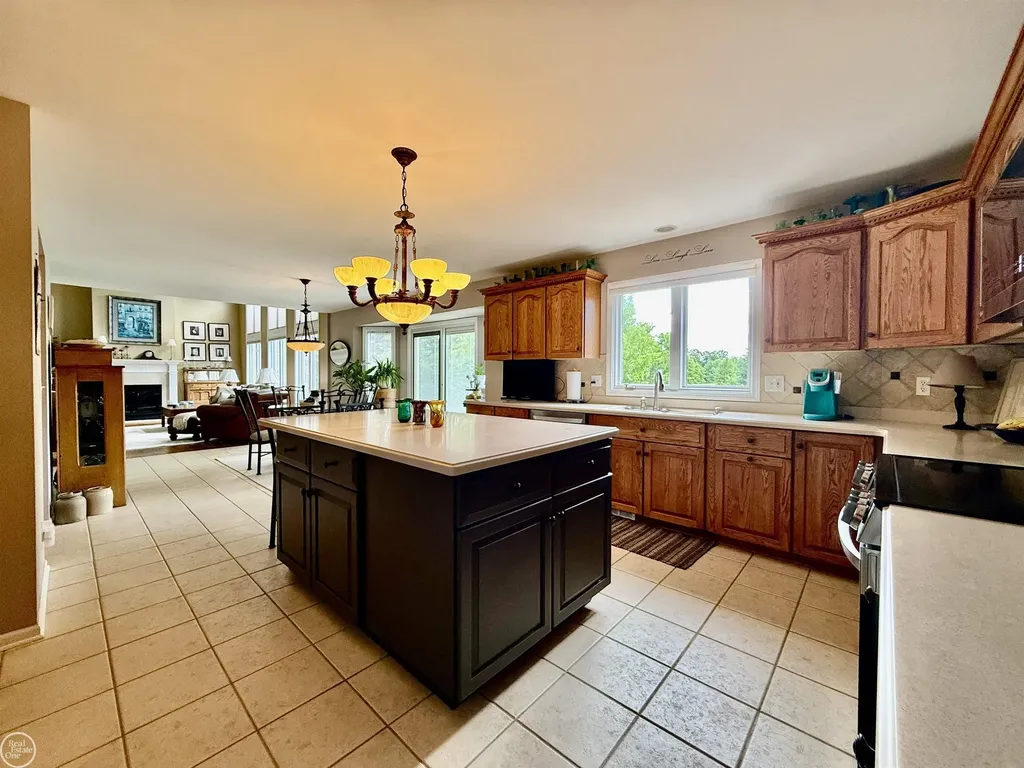 54828 Danielle Street New Baltimore City MI 48047