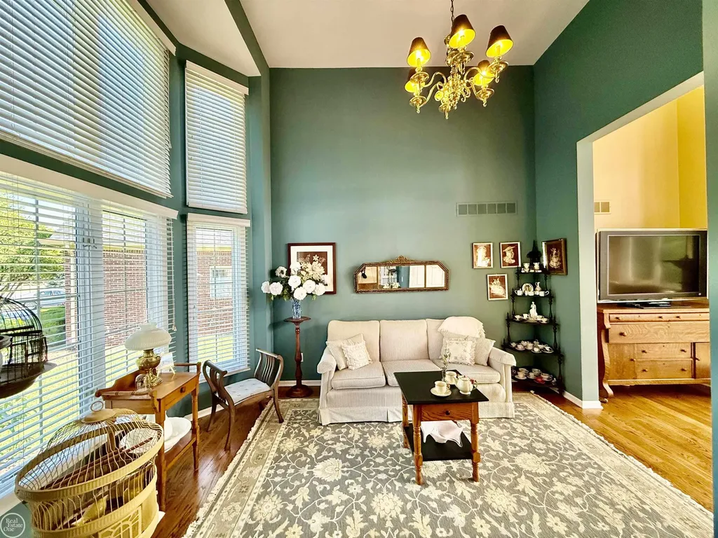 54828 Danielle Street New Baltimore City MI 48047