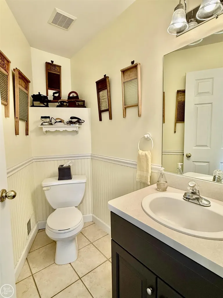 54828 Danielle Street New Baltimore City MI 48047