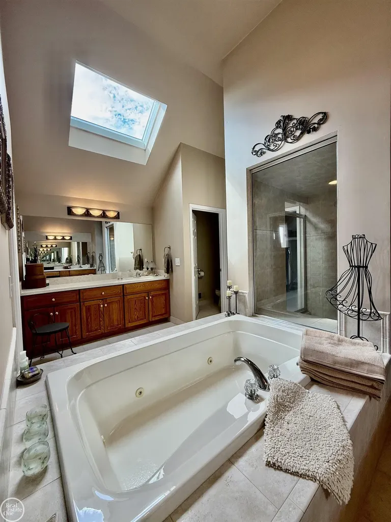 54828 Danielle Street New Baltimore City MI 48047