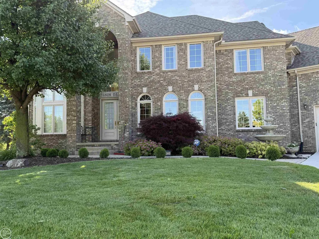 54828 Danielle Street New Baltimore City MI 48047