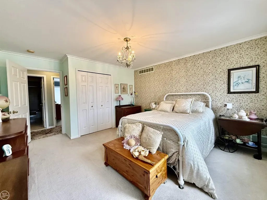 54828 Danielle Street New Baltimore City MI 48047