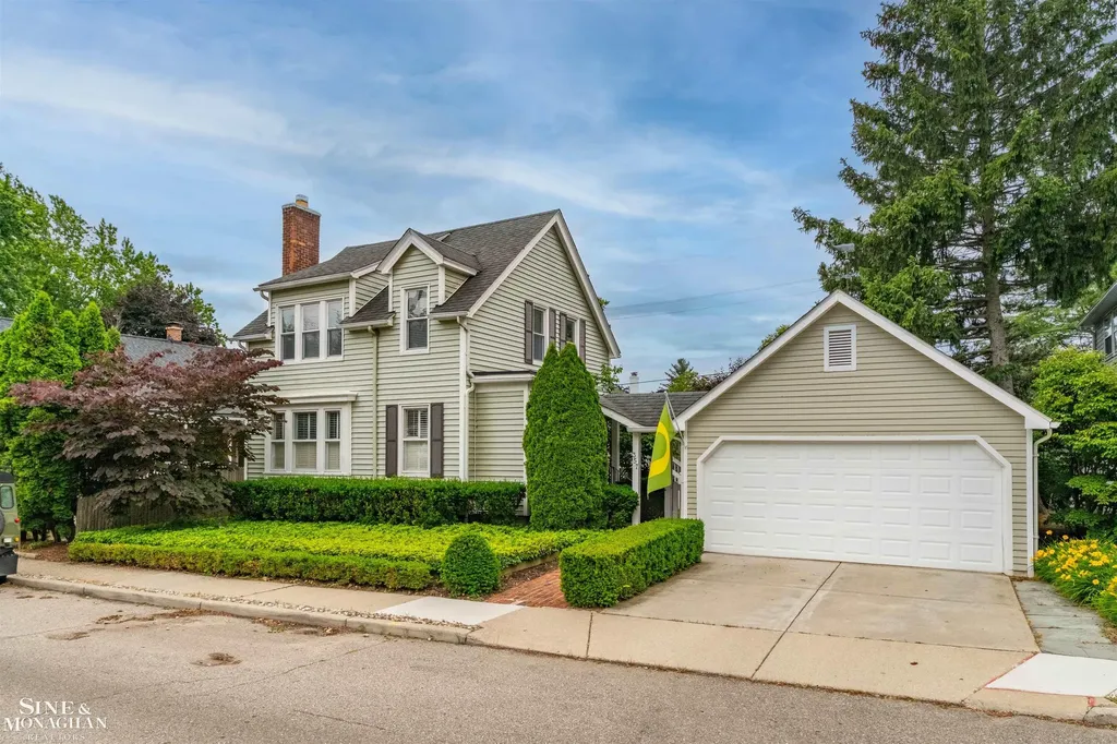 357 Roosevelt Pl. Place Grosse Pointe City MI 48236